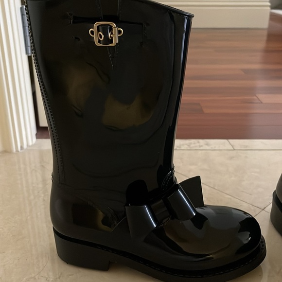 RED VALENTINO. Black rain boots with bow. Size 37. Never worn - Picture 3 of 6